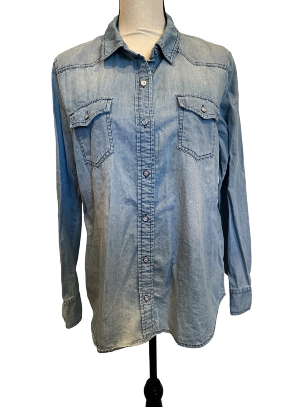 Halogen Light Blue Denim Chambray Button Front Western Style Shirt Large